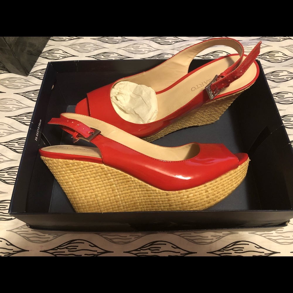 Orange red wedges